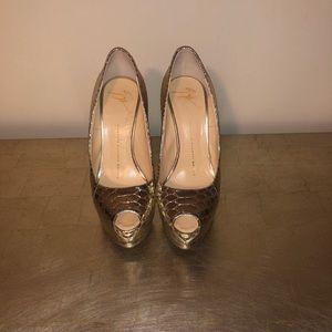 Giuseppe Zanotti Pumps